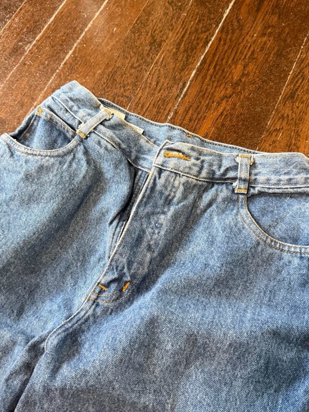 Vintage 80s Bill Blass Women’s Light Blue Relaxed Fit Jeans